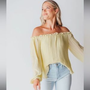 Off the shoulder flouncy shirt, three colors available